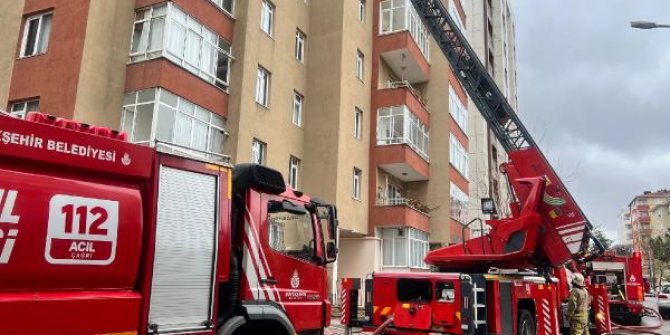 Kartal'da yangına uykuda yakalandı; itfaiye kurtardı