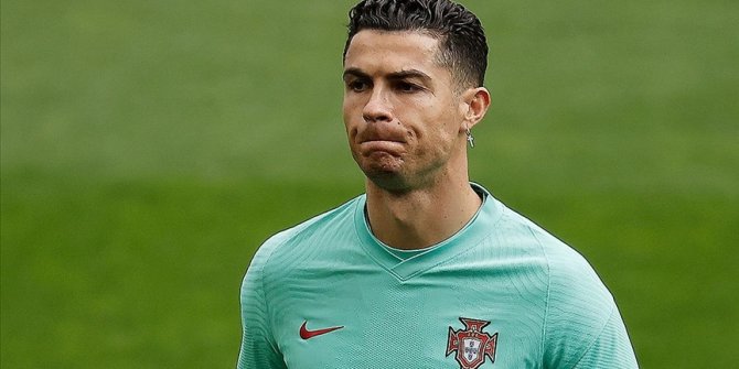 Cristiano Ronaldo yeni doğan ikizlerinden birini kaybetti