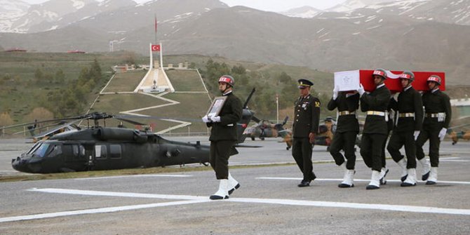 Şehit üsteğmen için Hakkari'de uğurlama töreni düzenlendi