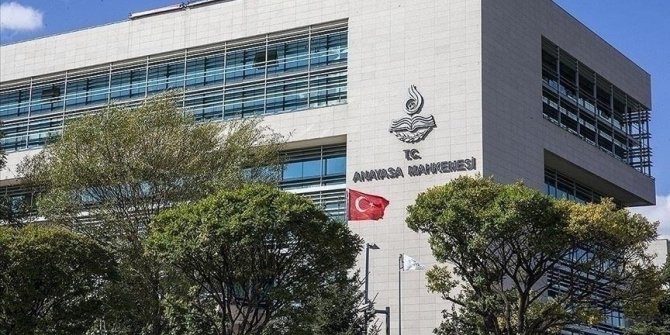 Anayasa Mahkemesi "parmak izi ile mesai takibi"ni hak ihlali saydı