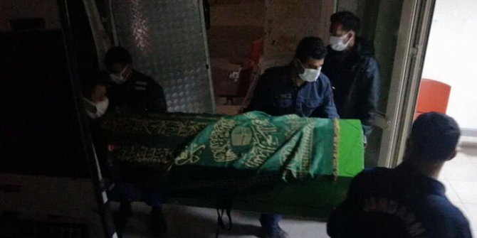 Adana'da dağlık alanda ceset bulundu