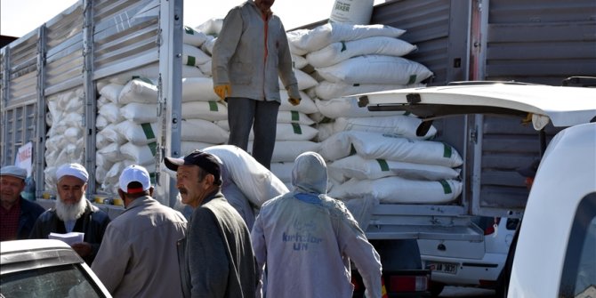 TÜRKŞEKER'den Kırıkkale'deki arıcılara indirimli 54 ton şeker desteği