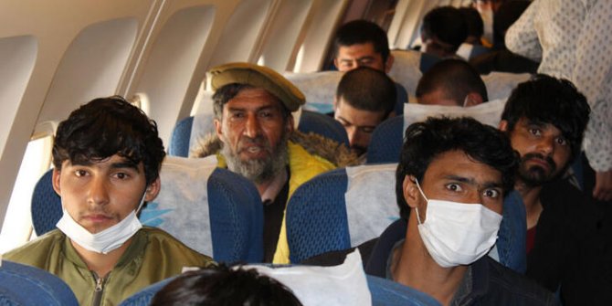 Malatya'dan, Afganistan uyruklu 227 kaçak ülkelerine gönderildi