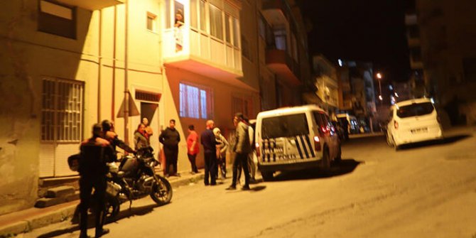 Hırsızlık şüphesini kovalayan bekçinin bacağına demir korkuluk saplandı