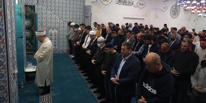 Diyanet İşleri Başkanı Erbaş, Belçika Vilvoorde Rahman Camisi'nde teravih namazı kıldırdı