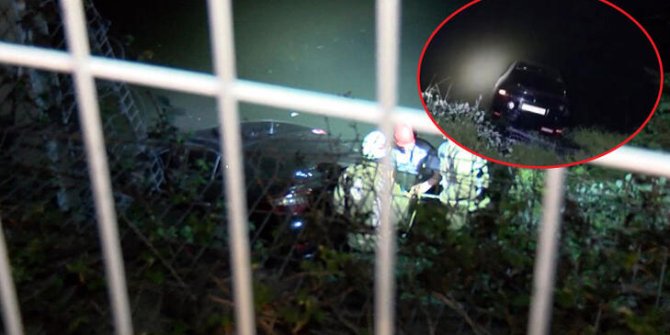 Eyüpsultan'da dereye uçan otomobilden yara almadan kurtuldular