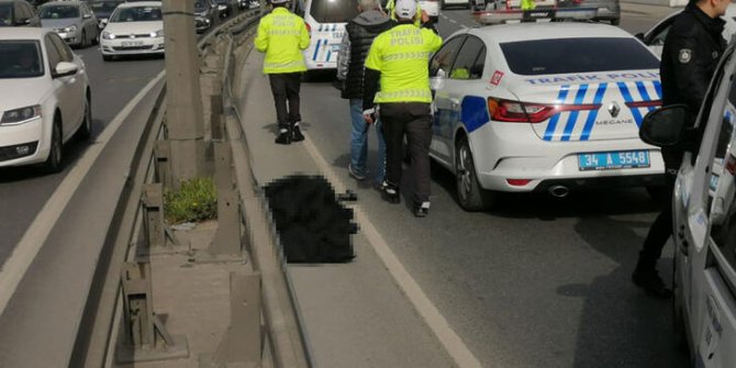Bakırköy'de bariyerlere çarpan motosiklet sürücüsü hayatını kaybetti