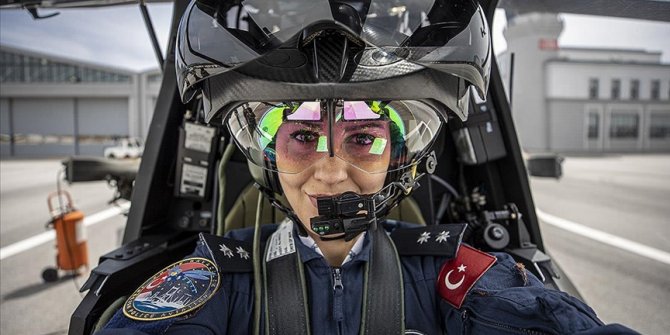 Türk Polis Teşkilatının "çelik kanatları" Dünya Pilotlar Günü'nde kapılarını AA'ya açtı