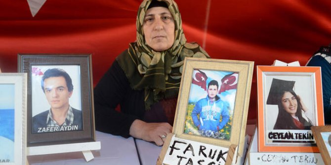 Evlat nöbetindeki anneden oğluna: Seni almadan gitmeyeceğim