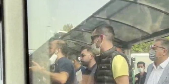 İstanbullular metrobüslerdeki yoğunluğa tepki gösterdi