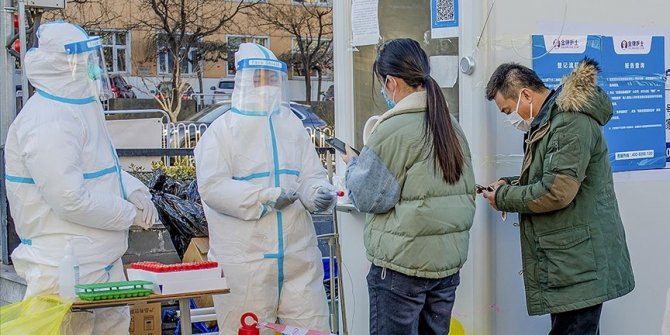 Pekin'de Kovid-19 vakalarının görüldüğü 8 bölge daha 'riskli' ilan edildi