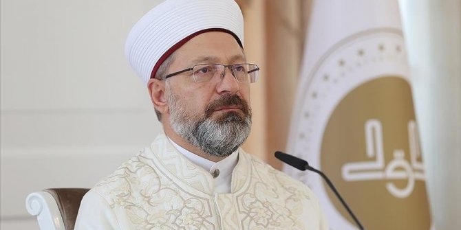 Diyanet İşleri Başkanı Erbaş: Bu gece vesilesiyle her mümin tefekkürle hayatını muhasebe etmeli
