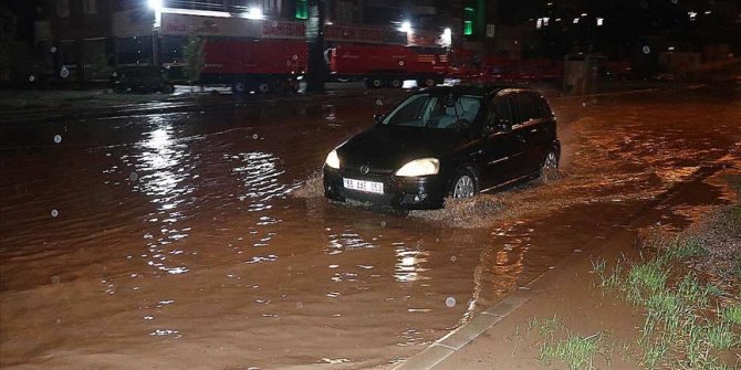 Yozgat'ta sağanak hayatı olumsuz etkiledi
