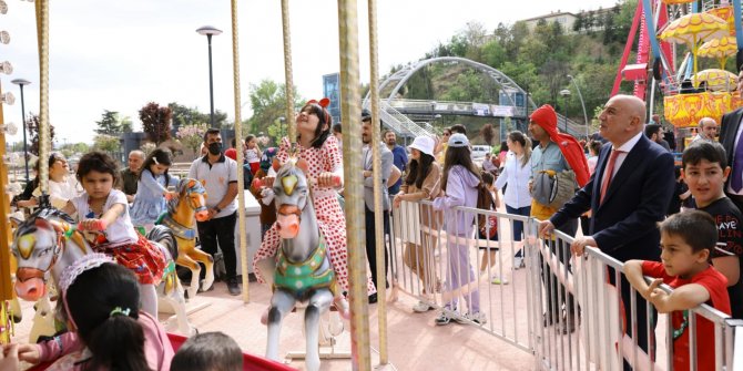 Ramazan Bayramı'nda ‘Lunapark Çocukların Dünyası’ çocuklardan yoğun ilgi gördü