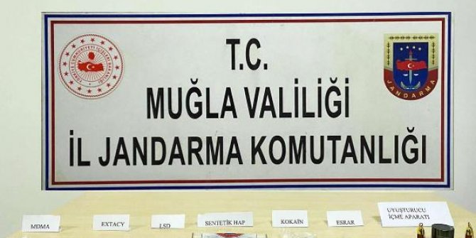 Ölüdeniz'de lüks villada düzenlenen uyuşturucu partisine jandarma baskını; 10 gözaltı