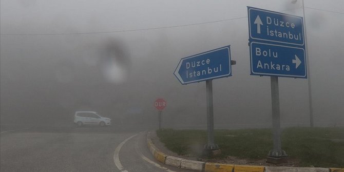 Bolu Dağı'nda sağanak ve yoğun sis etkili oluyor