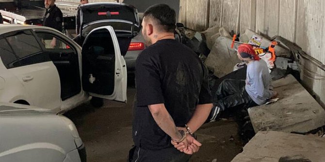 Polisten kaçarken kaza yaptı, otomobilinden uyuşturucu çıktı