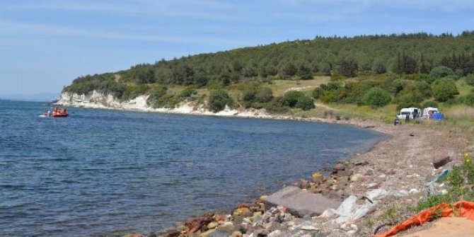 İzmir'de, denizde dalgıç kıyafetli erkek cesedi bulundu