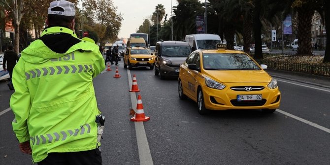 Trabzonspor'un şampiyonluk kutlamaları nedeniyle İstanbul'da bazı yollar trafiğe kapatılacak
