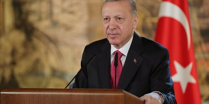 Cumhurbaşkanı Erdoğan: Yüce hasletlerin sembolü olan annelerimizin Anneler Günü'nü tebrik ediyorum