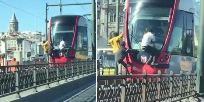 Çocukların tramvayda tehlikeli yolculuğu