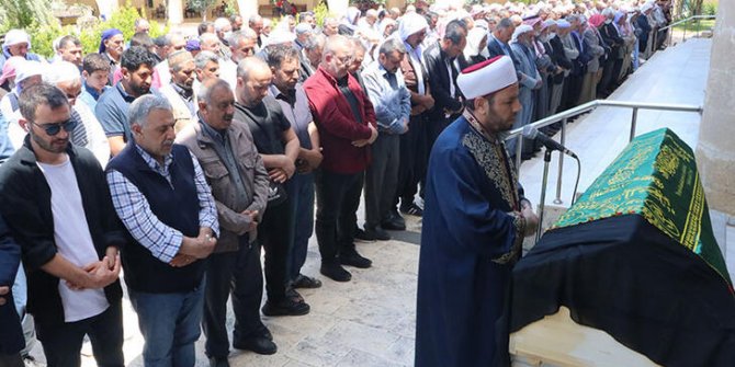 Güler Işık'ın annesi toprağa verildi