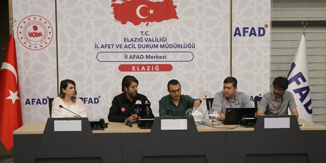 Elazığ'da 105 deprem konutu için kura çekildi