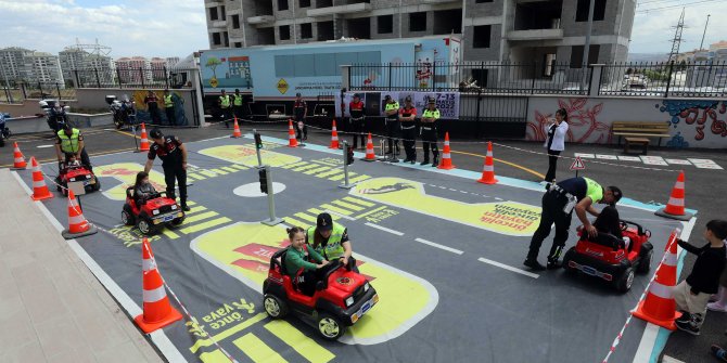 Havva Gürbüz Kreş ve Gündüz Bakımevi öğrencilerine trafik eğitimine verildi