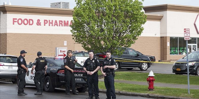 New York'ta bir süpermarkette düzenlenen silahlı saldırıda 10 kişi hayatını kaybetti