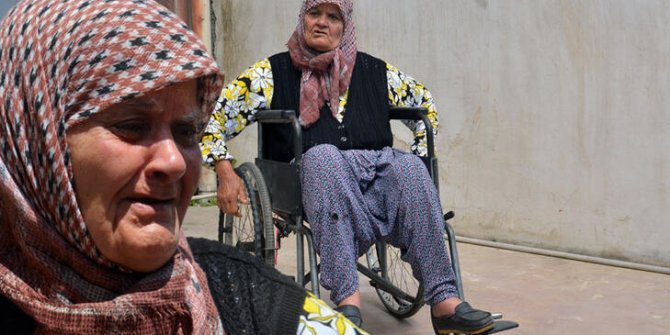 Engelli kadının tekerlekli sandalyesinin akülerini çaldılar
