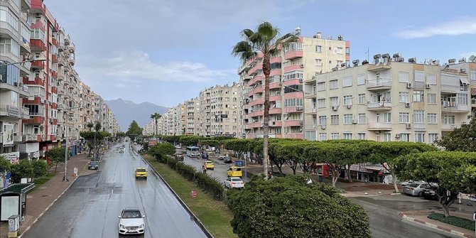 Antalya'da sağanak etkili oldu