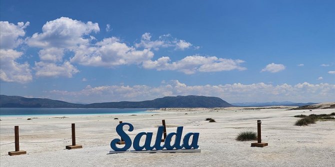 Bakan Kurum: Salda Gölü'ndeki su çekilmesi, insan kaynaklı değildir