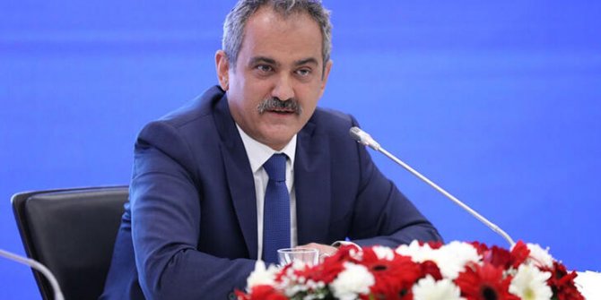 12'nci sınıf öğrencilerinin devamsızlıkları silinecek mi? Bakan Özer'den açıklama