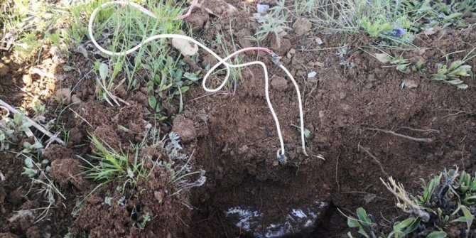 Tunceli'de teröristlerin kullandığı 6 sığınak imha edildi