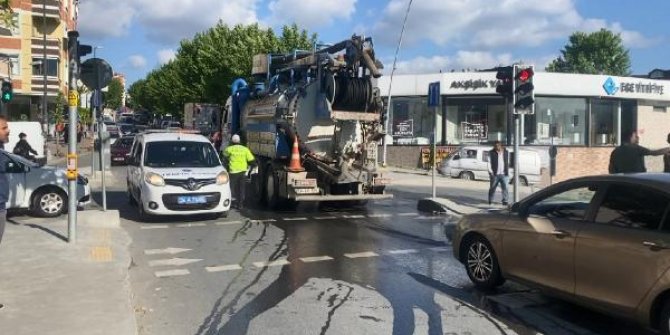 Bahçelievler'de kamyonun altında kalan çocuk yaralandı