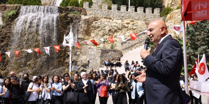 Estergon Türk Kültür Merkezi’nde Kariyer Tanıtım Günleri gerçekleştirildi