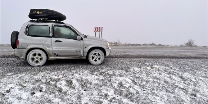 Ardahan'da kar ve yoğun tipi ulaşımı aksatıyor