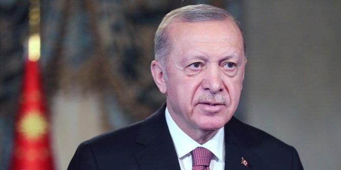 Cumhurbaşkanı Erdoğan, THY Avrupa Ligi şampiyonu Anadolu Efes'i kutladı