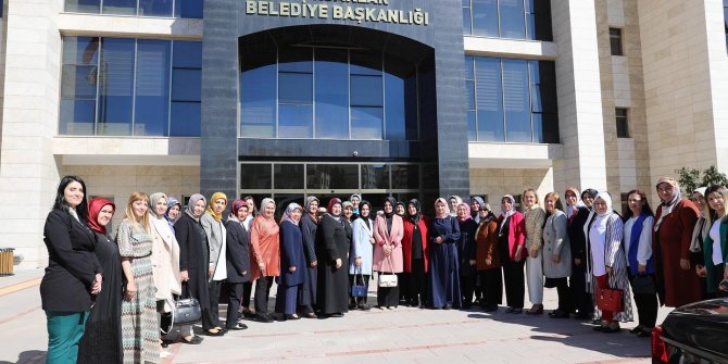 Hacer Çetin, başkanların eşlerini Pursaklar’da ağırladı