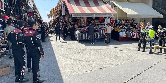 Fatih'te iki esnaf grubu arasında silahlı çatışma çıktı