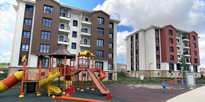 Elazığ'da 1023 deprem konutu için kura çekildi