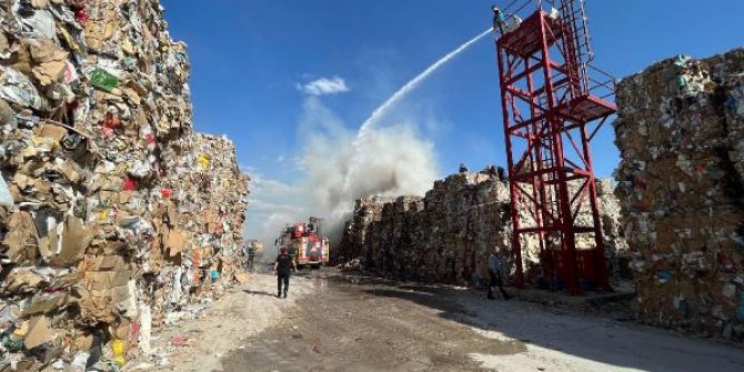 Kütahya'da kağıt fabrikasında yangın