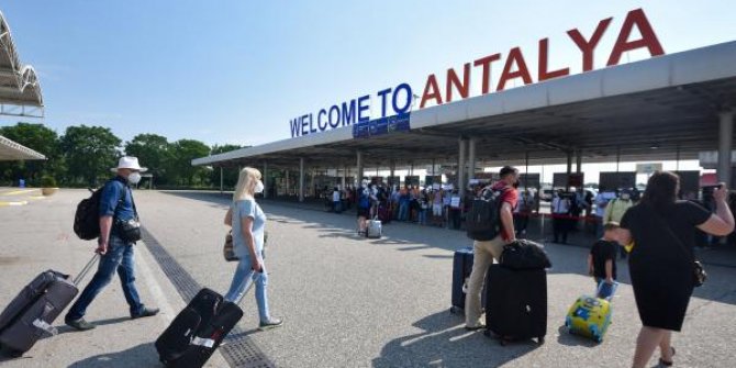 Antalya'ya gelen turist sayısı 2 milyonu aştı
