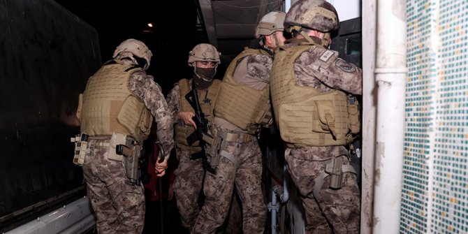 İstanbul'da 29 adrese uyuşturucu operasyonu