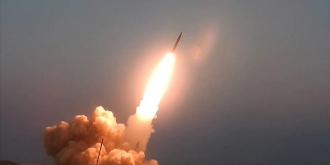 Kuzey Kore biri kıtalararası olmak üzere 3 balistik füze denemesi yaptı