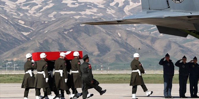 Sehitler, Hakkari'de düzenlenen törenle memleketlerine uğurlandı