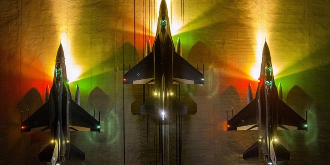 Gündüz 'kartal' gece 'yarasa' F-16'lar, her şartta göreve hazır