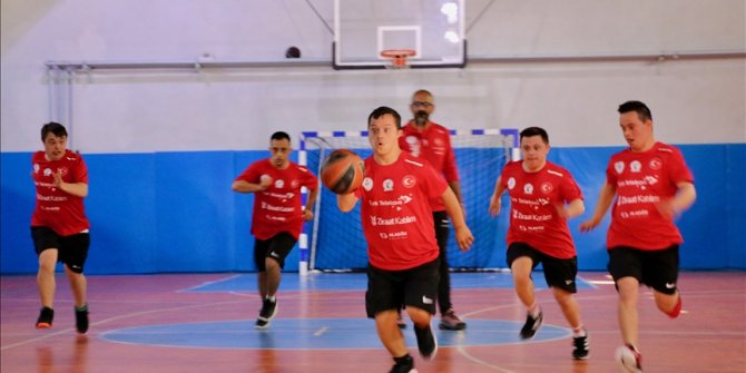 Özel Sporcular Down Basketbol Milli Takımı, dünya şampiyonluğuna inanıyor