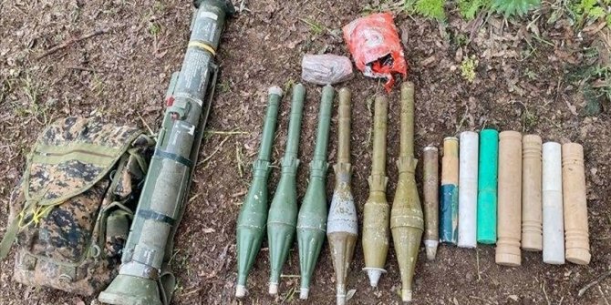 Pençe-Kilit bölgesinde komandolar, teröristlerin saklandıkları mağaraları ele geçirdi