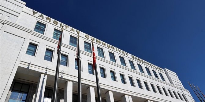 Yargıtay, öğrencilerine düşük not vererek dersten bırakan öğretmene verilen beraati bozdu